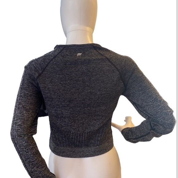 Fabletics Crop Top Stretchy / Med. - Picture 11 of 16